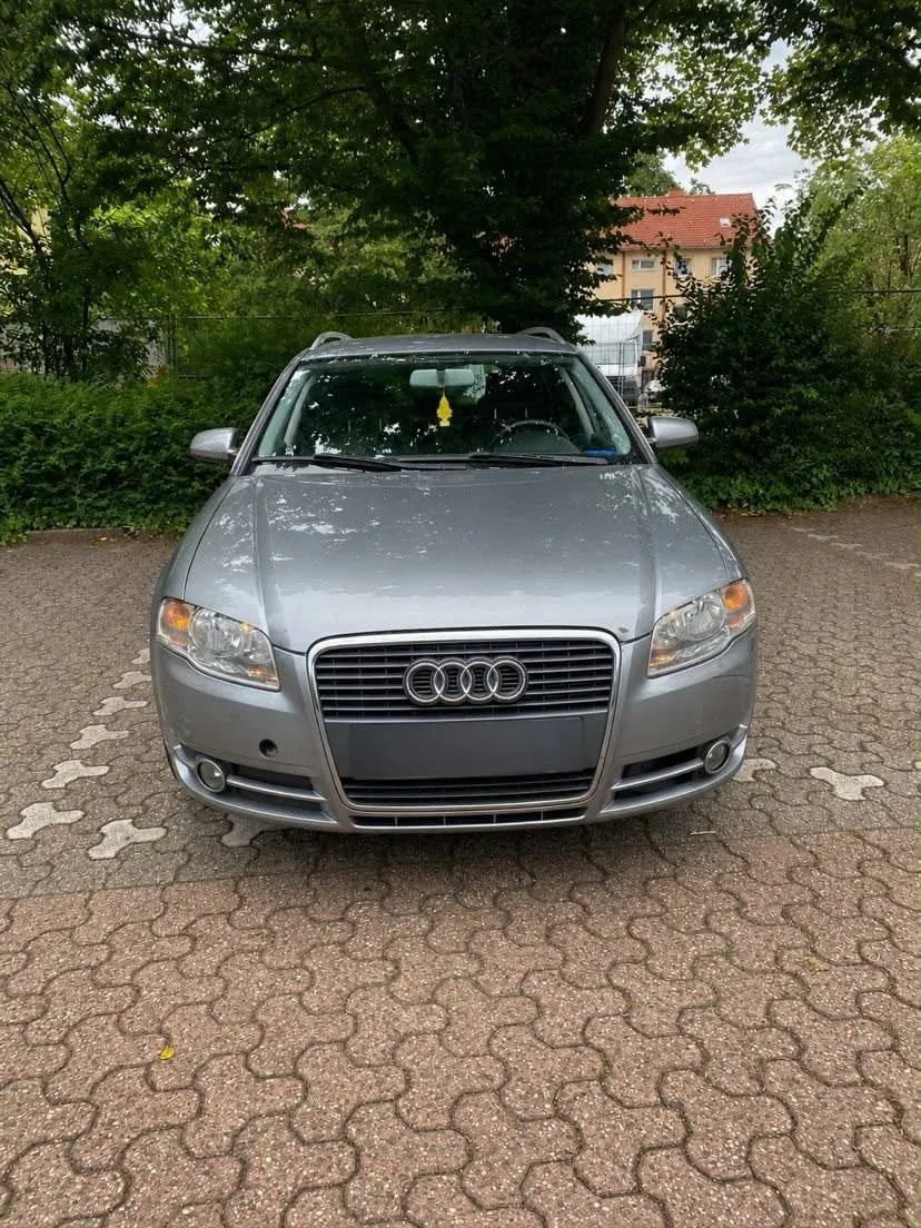 Audi A4 B7 2.0 TDI, 140 PS, Schaltgetriebe — 2007 — Stadtoldendorf
